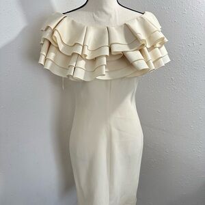 Giambattista Valli Cream Ruffled Off-Shoulder Cocktail Dress size 42/S